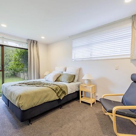 Entire House With Pool, Spa Auckland Bagian luar foto