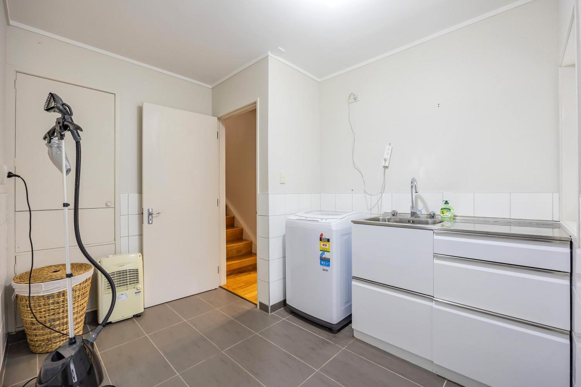 Entire House With Pool, Spa Auckland Bagian luar foto